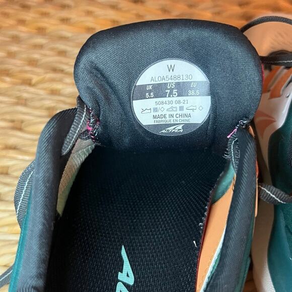 Altra Women’s Running Shoes – Size 7.5 US - Picture 7 of 8